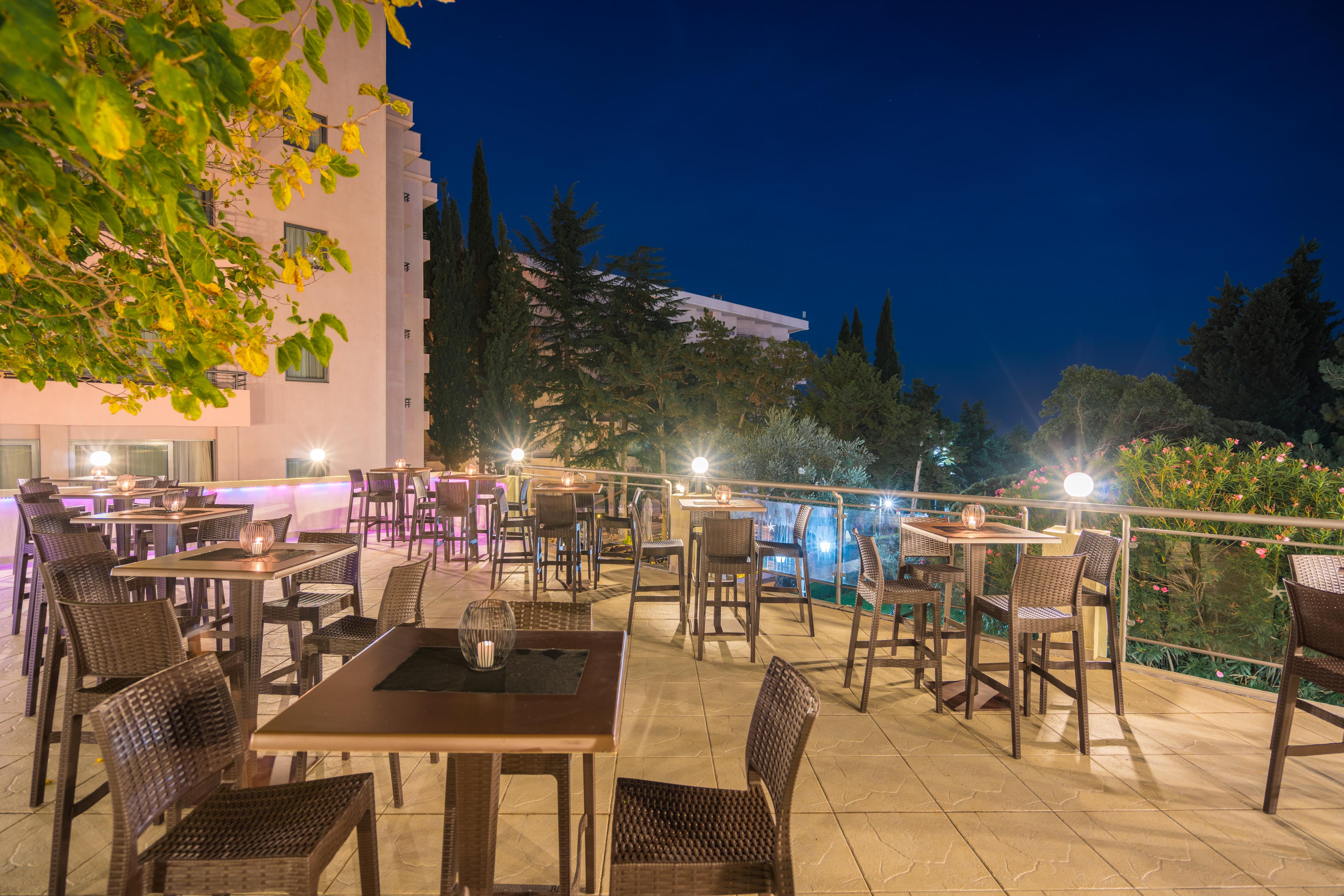 Iberostar Waves Bellevue All Inclusive Bečići Ngoại thất bức ảnh
