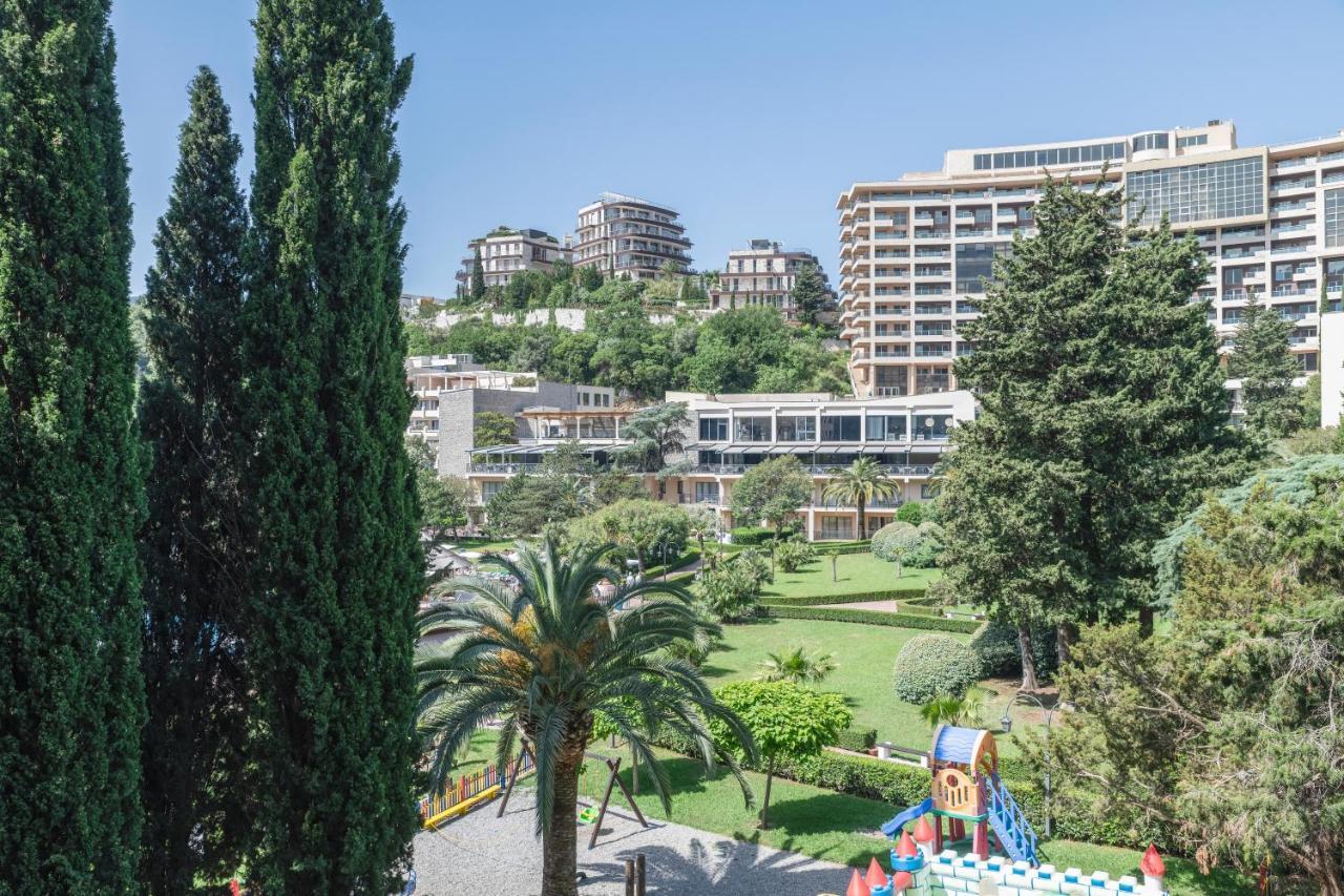 Iberostar Waves Bellevue All Inclusive Bečići Ngoại thất bức ảnh